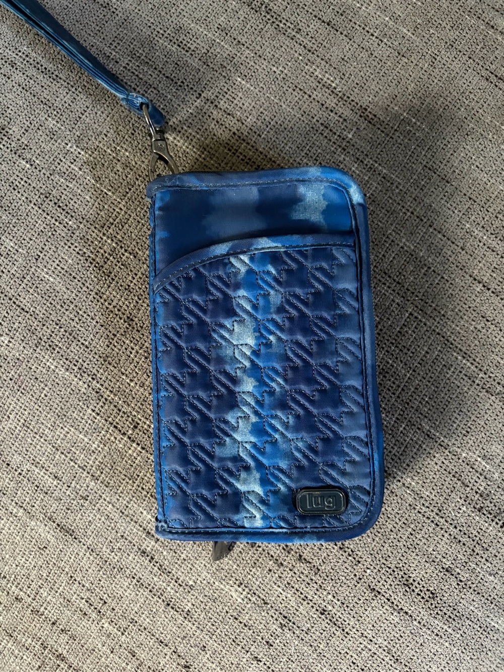 LUG Tandem SE Blue RFID Zip passport Wallet Wristlet